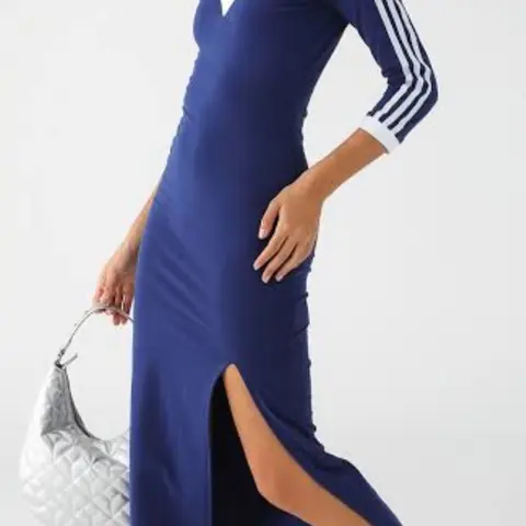 Vestido longo esportivo azul-marinho com fenda